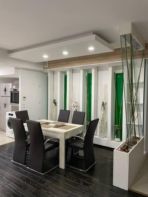 Apartament 2 Camere Baneasa ブカレスト エクステリア 写真