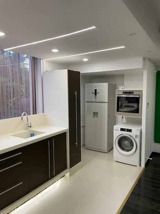 Apartament 2 Camere Baneasa ブカレスト エクステリア 写真